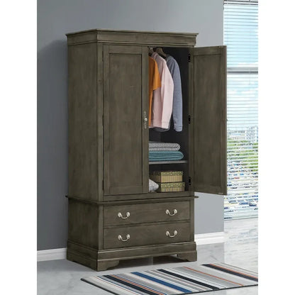 Traditional style wardrobe
